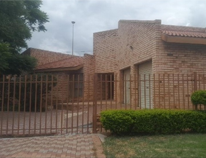 3 Bedroom Property for Sale in Lethlabile North West